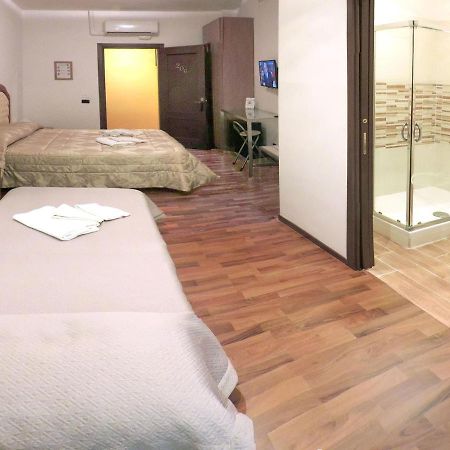 La Fiera Guesthouse Fiumicino Eksteriør bilde