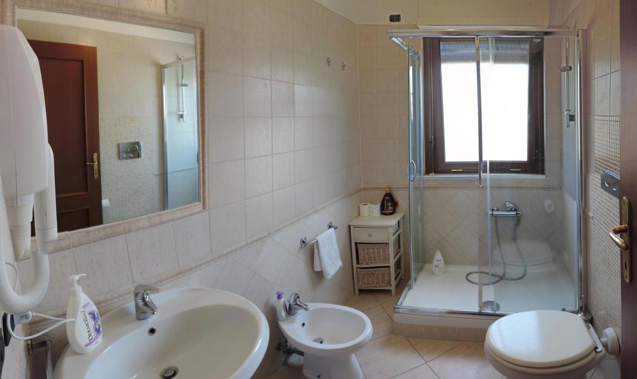 La Fiera Guesthouse Fiumicino Eksteriør bilde