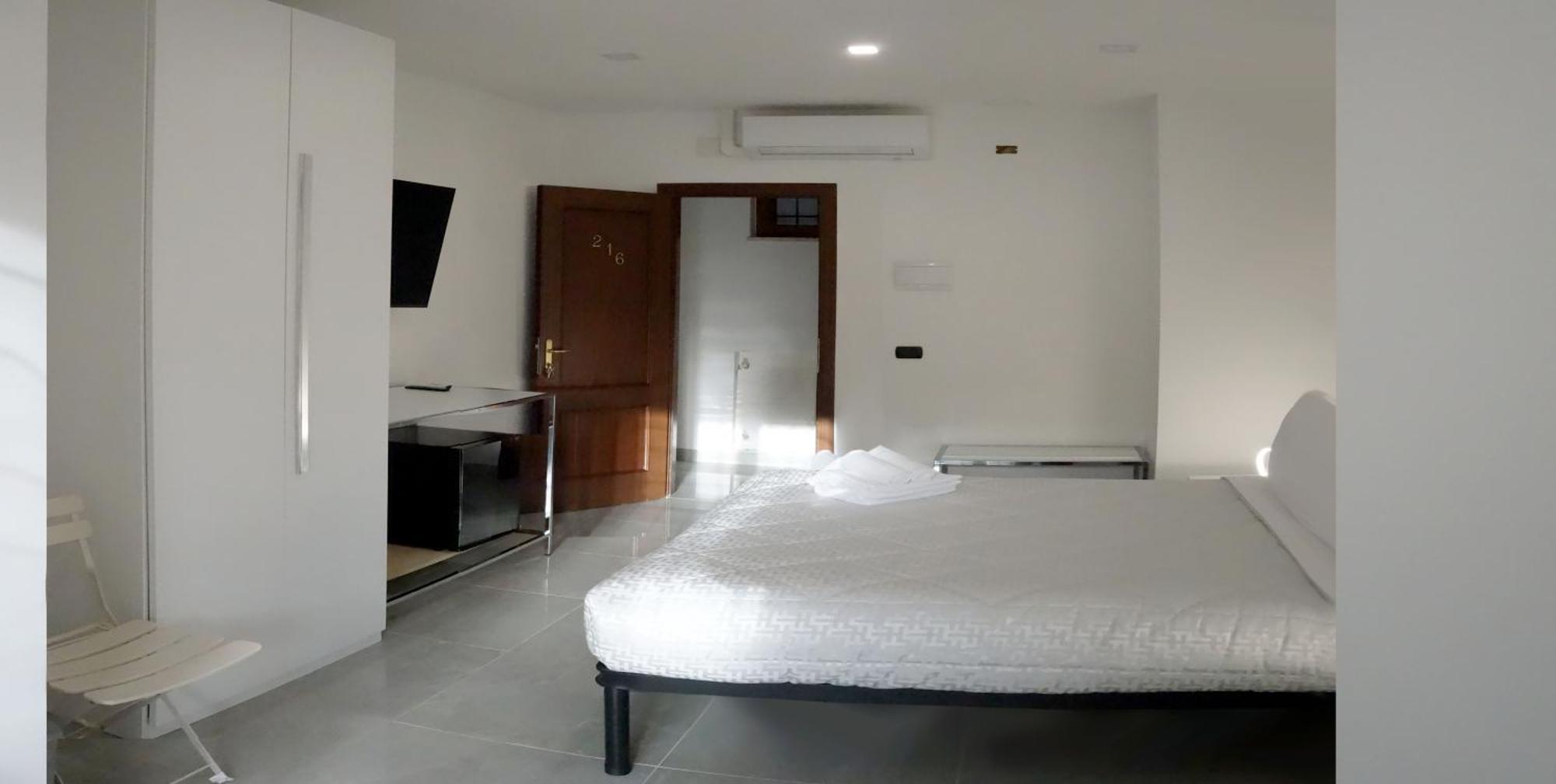 La Fiera Guesthouse Fiumicino Eksteriør bilde